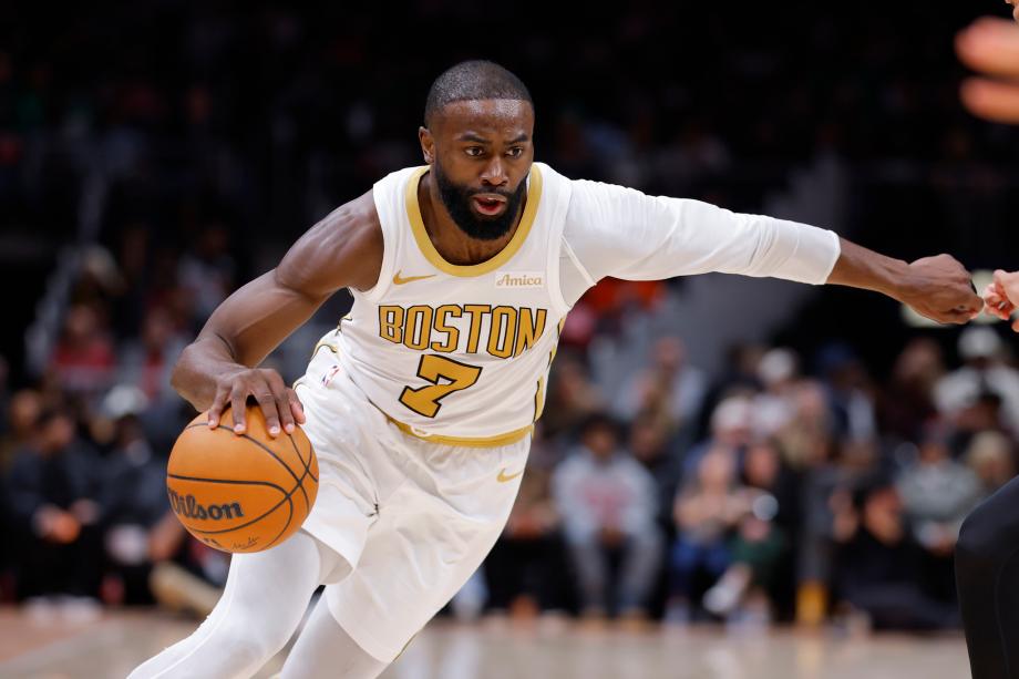 星空体育app-布朗41+6 凯尔特人次节52分创队史记录大胜老鹰